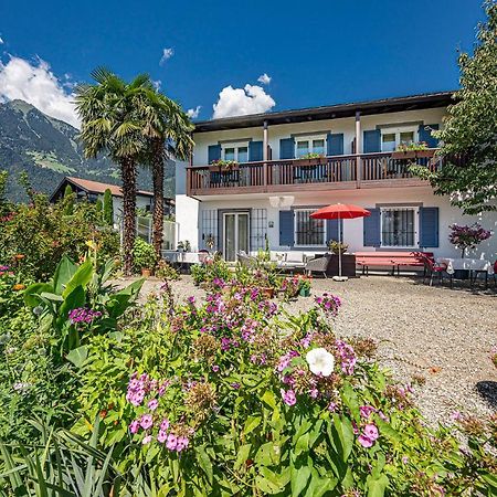Villa Ladurner Tirolo Exterior photo