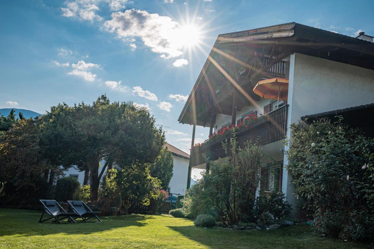 Villa Ladurner Tirolo Exterior photo